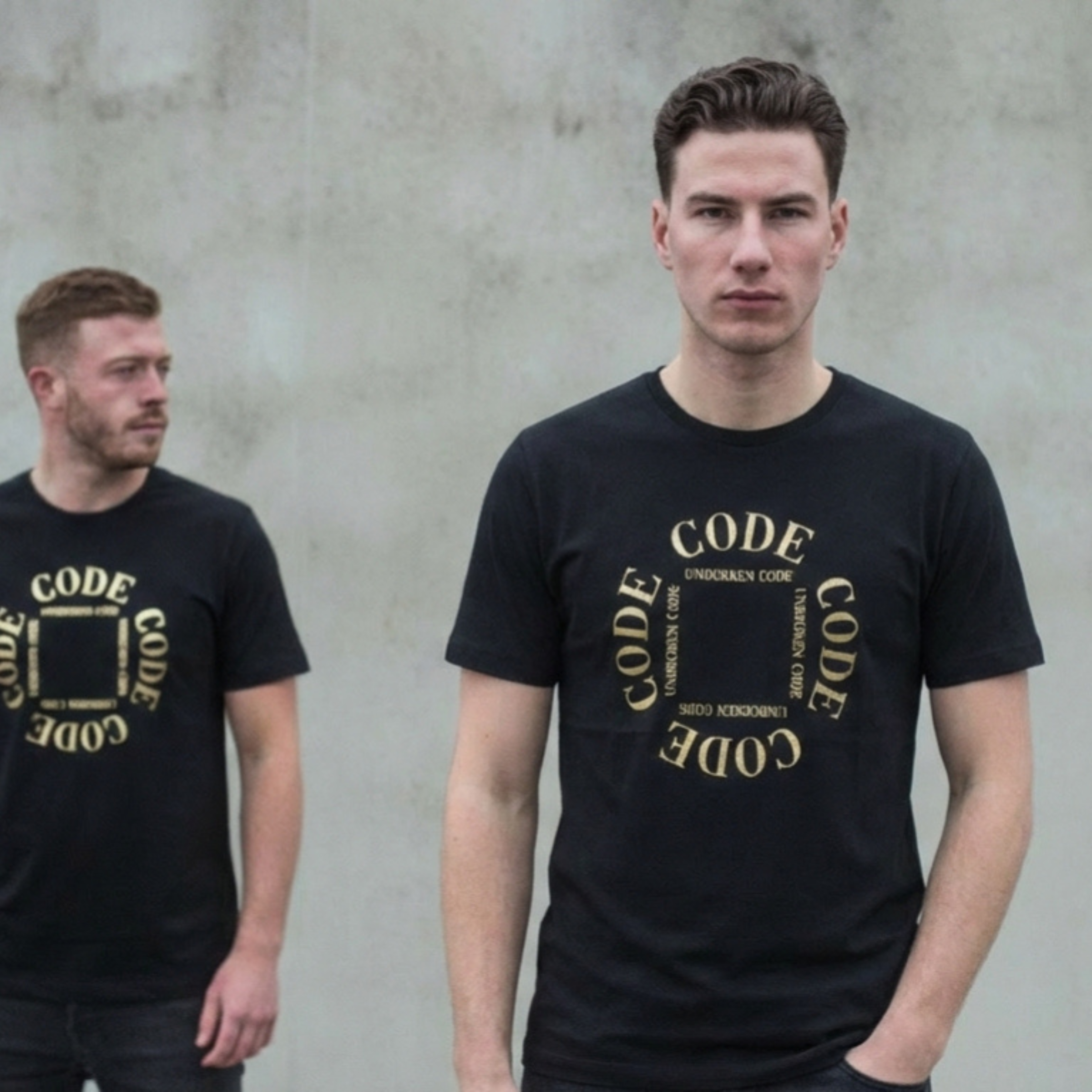 GOLDEN BLOCK BLACK TEE